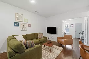 1733 W Catalpa Ave, Chicago, IL 60640 - Photo 3