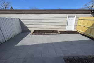 5567 Court F, Hanover Park, IL 60133 - Photo 19
