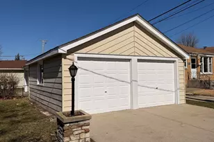 2263 S 14th Ave, North Riverside, IL 60546 - Photo 25