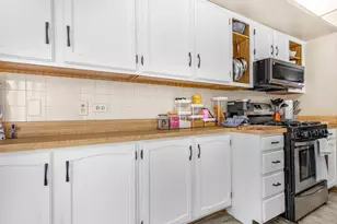 4530 W 93rd St, Oak Lawn, IL 60453 - Photo 11