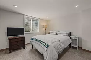 27W116 48th St, Naperville, IL 60563 - Photo 21