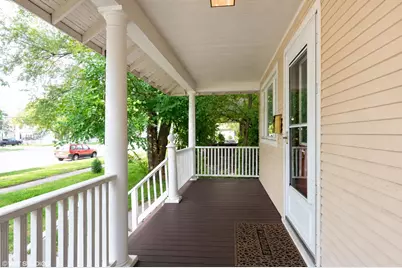 656 Bluff City Boulevard, Elgin, IL 60120 - Photo 3
