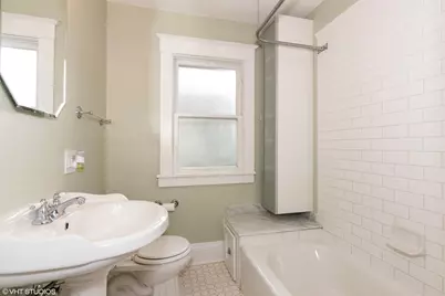 656 Bluff City Boulevard, Elgin, IL 60120 - Photo 7