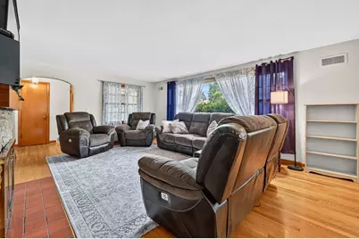 649 N Spring Street, Elgin, IL 60120 - Photo 7