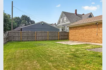 649 N Spring Street, Elgin, IL 60120 - Photo 33