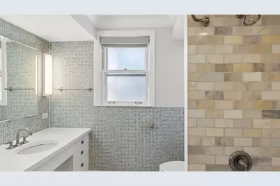 893 S Poplar Avenue, Elmhurst, IL 60126 - Photo 13