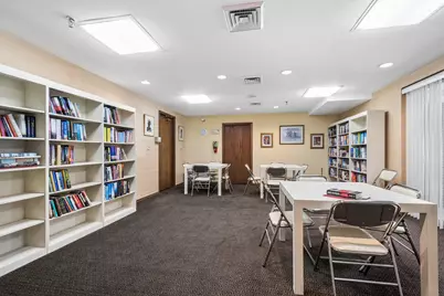 7201 N Lincoln Avenue #403, Lincolnwood, IL 60712 - Photo 5