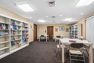 7201 N Lincoln Ave, Lincolnwood, IL 60712 - Photo 5