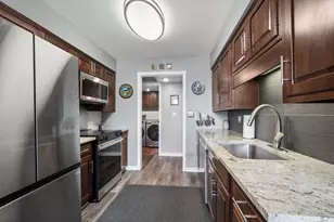 7201 N Lincoln Ave, Lincolnwood, IL 60712 - Photo 13
