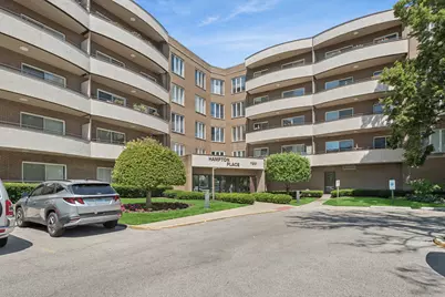 7201 N Lincoln Avenue #403, Lincolnwood, IL 60712 - Photo 1
