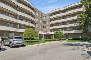 7201 N Lincoln Ave, Lincolnwood, IL 60712 - Photo 1