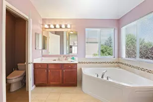 2900 Kelly Dr, Elgin, IL 60124 - Photo 25