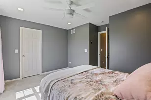 2900 Kelly Dr, Elgin, IL 60124 - Photo 29