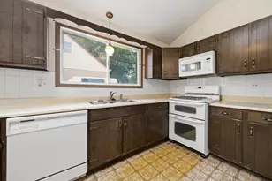 519 Maple Ln, Hillside, IL 60162 - Photo 11