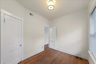 1353 W Catalpa Ave, Chicago, IL 60640 - Photo 5
