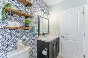 2030 N 72nd Ct, Elmwood Park, IL 60707 - Photo 9