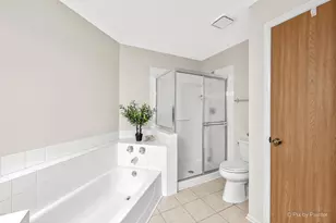 2147 Stirling Ct, Hanover Park, IL 60133 - Photo 13