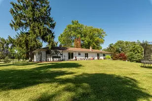 1212 Algonquin Rd, Fox River Grove, IL 60021 - Photo 19