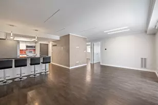5834 W 77th St, Burbank, IL 60459 - Photo 5