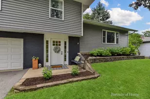 30W172 Claymore Ln, Naperville, IL 60563 - Photo 1