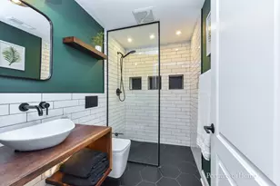 30W172 Claymore Ln, Naperville, IL 60563 - Photo 23