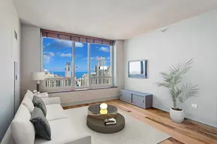 33 W Ontario St, Chicago, IL 60654 - Photo 5
