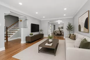 2924 W Jerome St, Chicago, IL 60645 - Photo 7