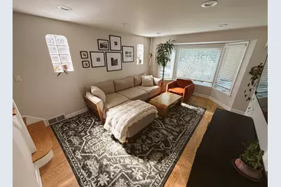 4921 W Catalpa Avenue, Chicago, IL 60630 - Photo 5