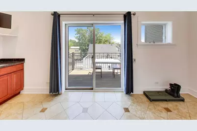 2046 W Cuyler Avenue #3W, Chicago, IL 60618 - Photo 17