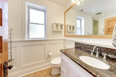 2046 W Cuyler Avenue #3W, Chicago, IL 60618 - Photo 13