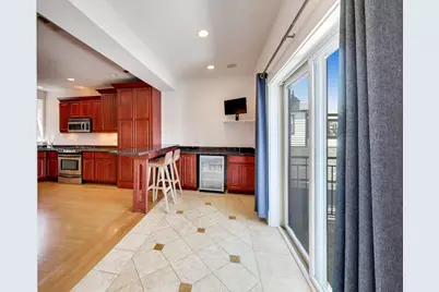 2046 W Cuyler Avenue #3W, Chicago, IL 60618 - Photo 15