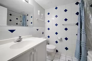 1214 W Ohio St, Chicago, IL 60642 - Photo 13