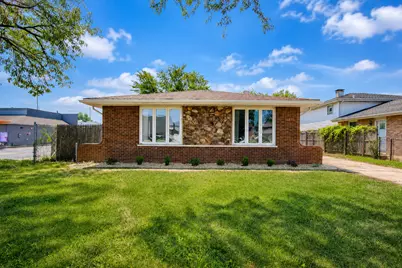 4811 W 121st Place, Alsip, IL 60803 - Photo 1