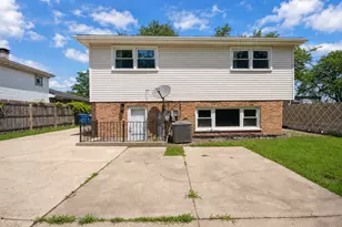 4811 W 121st Pl, Alsip, IL 60803 - Photo 5