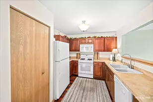 909 Four Seasons Blvd, Aurora, IL 60504 - Photo 11