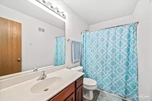 909 Four Seasons Blvd, Aurora, IL 60504 - Photo 17