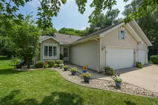 4 Dani Ct, Manteno, IL 60950 - Photo 1