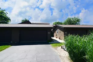 9925 Amanda Ln, Algonquin, IL 60102 - Photo 1