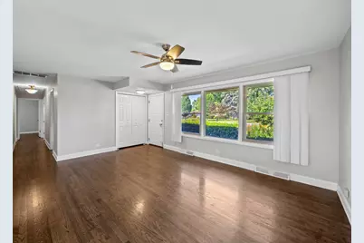 415 Tennyson Road, Bartlett, IL 60103 - Photo 3