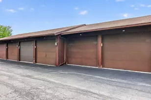 8212 Anchor Dr, Woodridge, IL 60517 - Photo 17