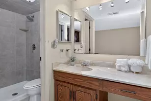 8212 Anchor Dr, Woodridge, IL 60517 - Photo 11