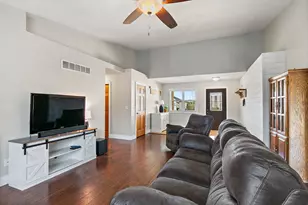 163 Jackson Blvd, Sycamore, IL 60178 - Photo 5