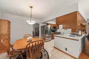 1161 Wakefield Ln, Bartlett, IL 60103 - Photo 5