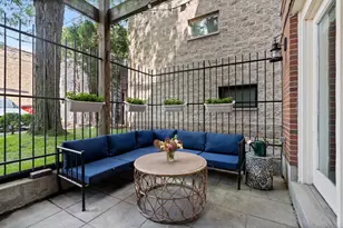1050 W Webster Ave, Chicago, IL 60614 - Photo 35