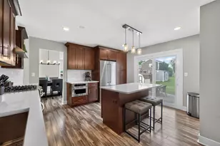 359 Sundance Dr, Bartlett, IL 60103 - Photo 13