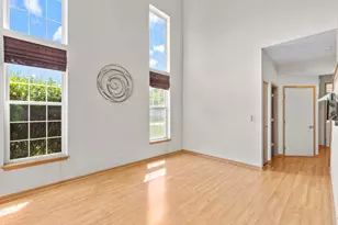 2212 Rossiter Pkwy, Plainfield, IL 60586 - Photo 9