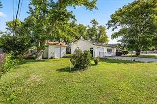 704 E Fourth St, Streator, IL 61364 - Photo 27