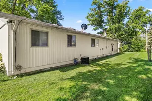 704 E Fourth St, Streator, IL 61364 - Photo 31