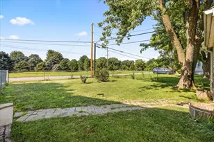 704 E Fourth St, Streator, IL 61364 - Photo 29
