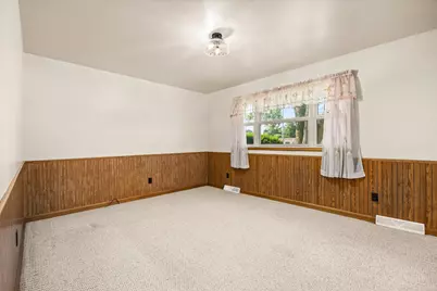 704 E 4th Street, Streator, IL 61364 - Photo 5